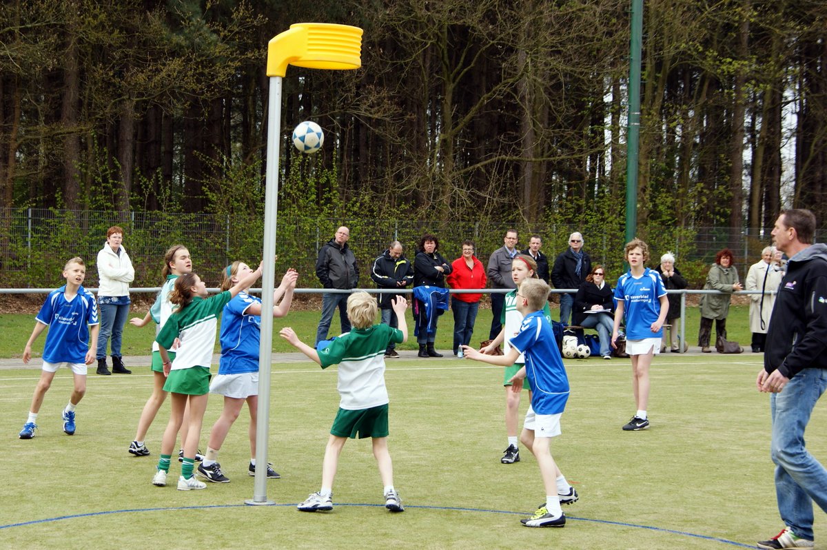 Korfbal D2 14 april-001.JPG